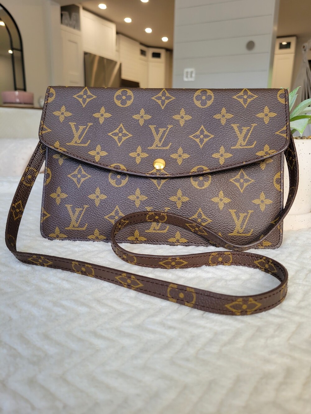 Louis Vuitton Monogram Pochette Double Rabat Shoulder Bag